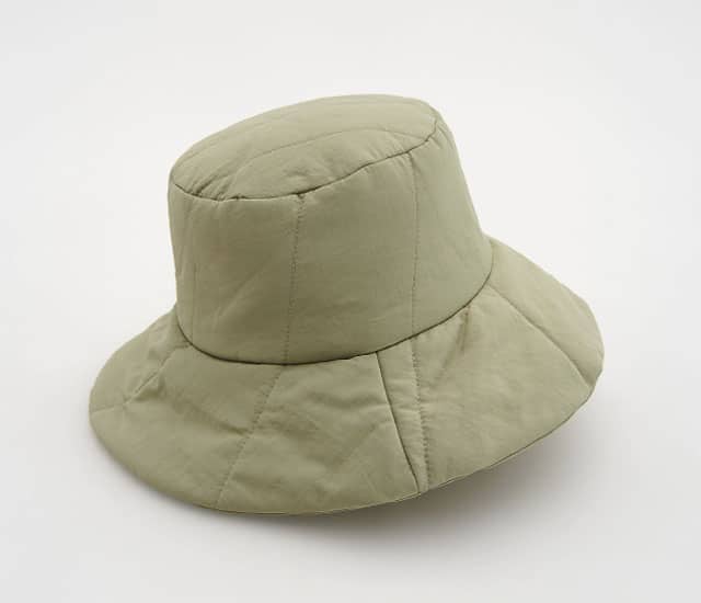 Picture of a light green puffer bucket hat